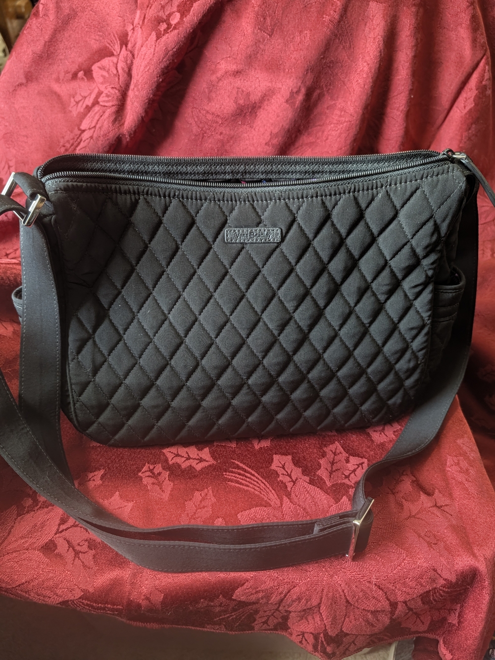 Black Quilted Crossbody Bag - Travel-Friendly Shoulder Bag